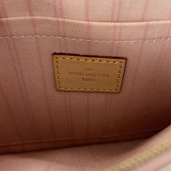 Louis Vuitton Neverfull Wristlet - Picture 5 of 7